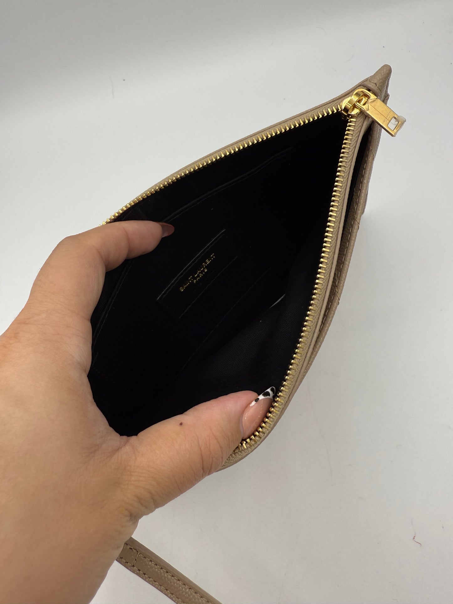 Saint Laurent Grain De Poudre Chevron Monogram Large Bill Pouch 1411868
