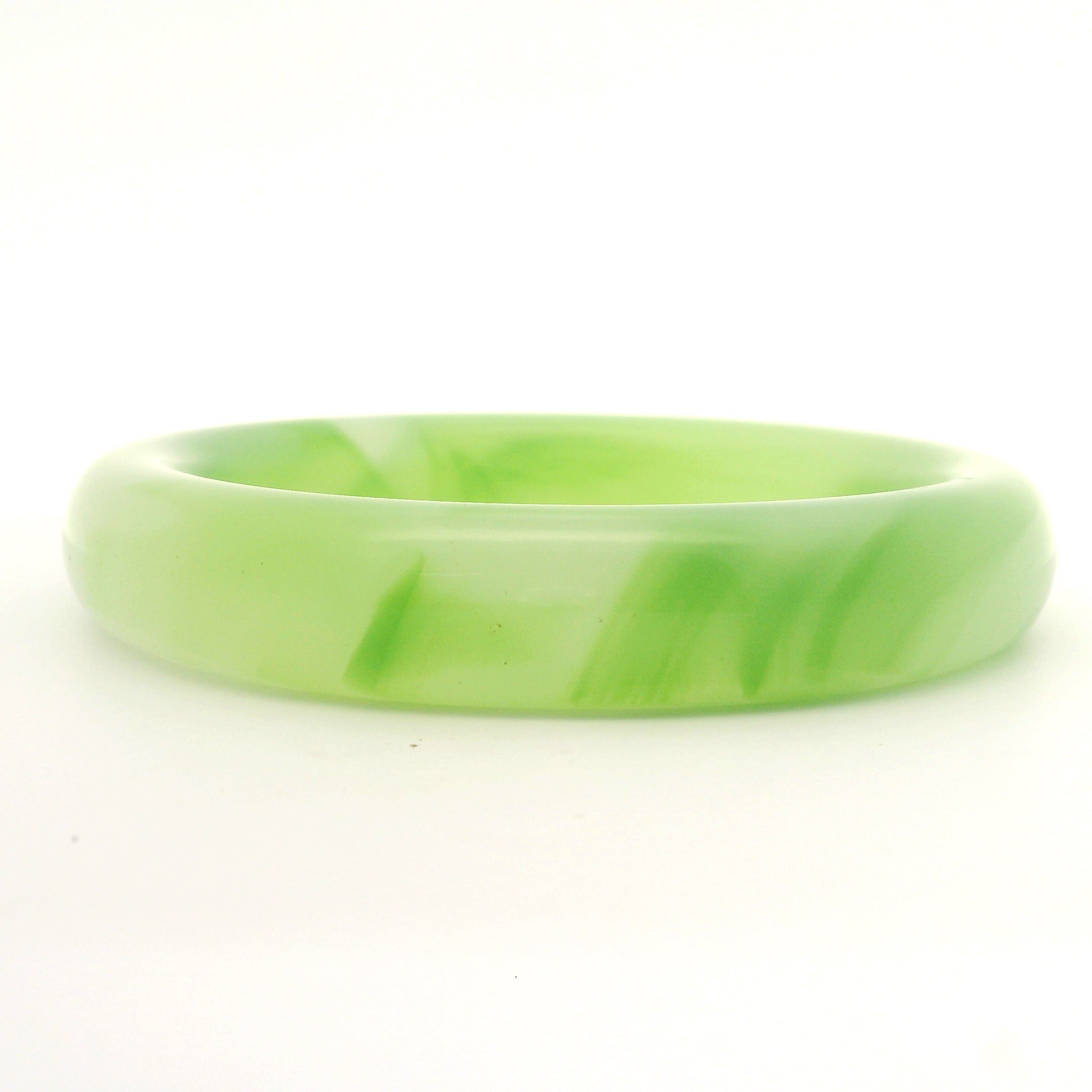 Classic Jade Bangle 1220397