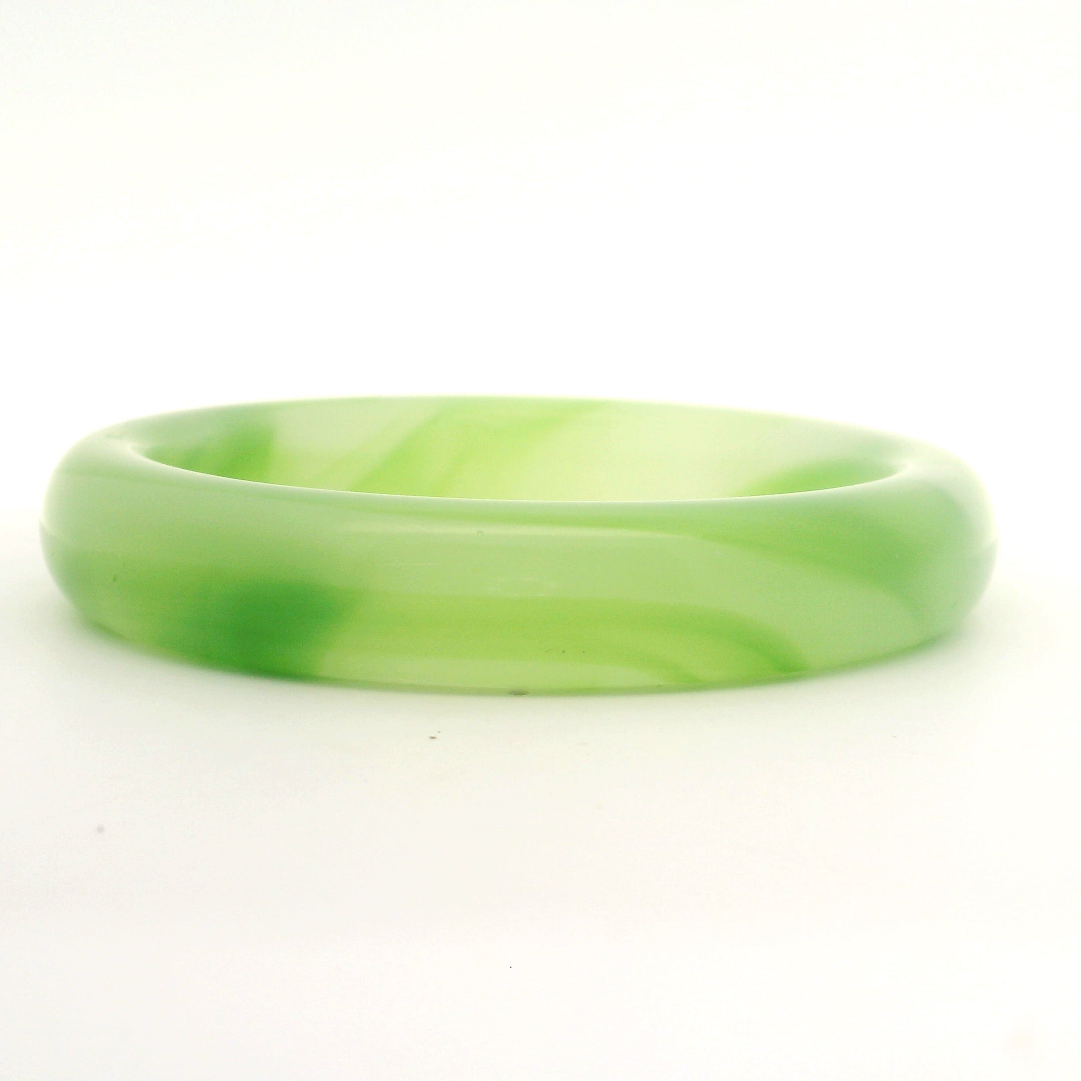 Classic Jade Bangle 1220397