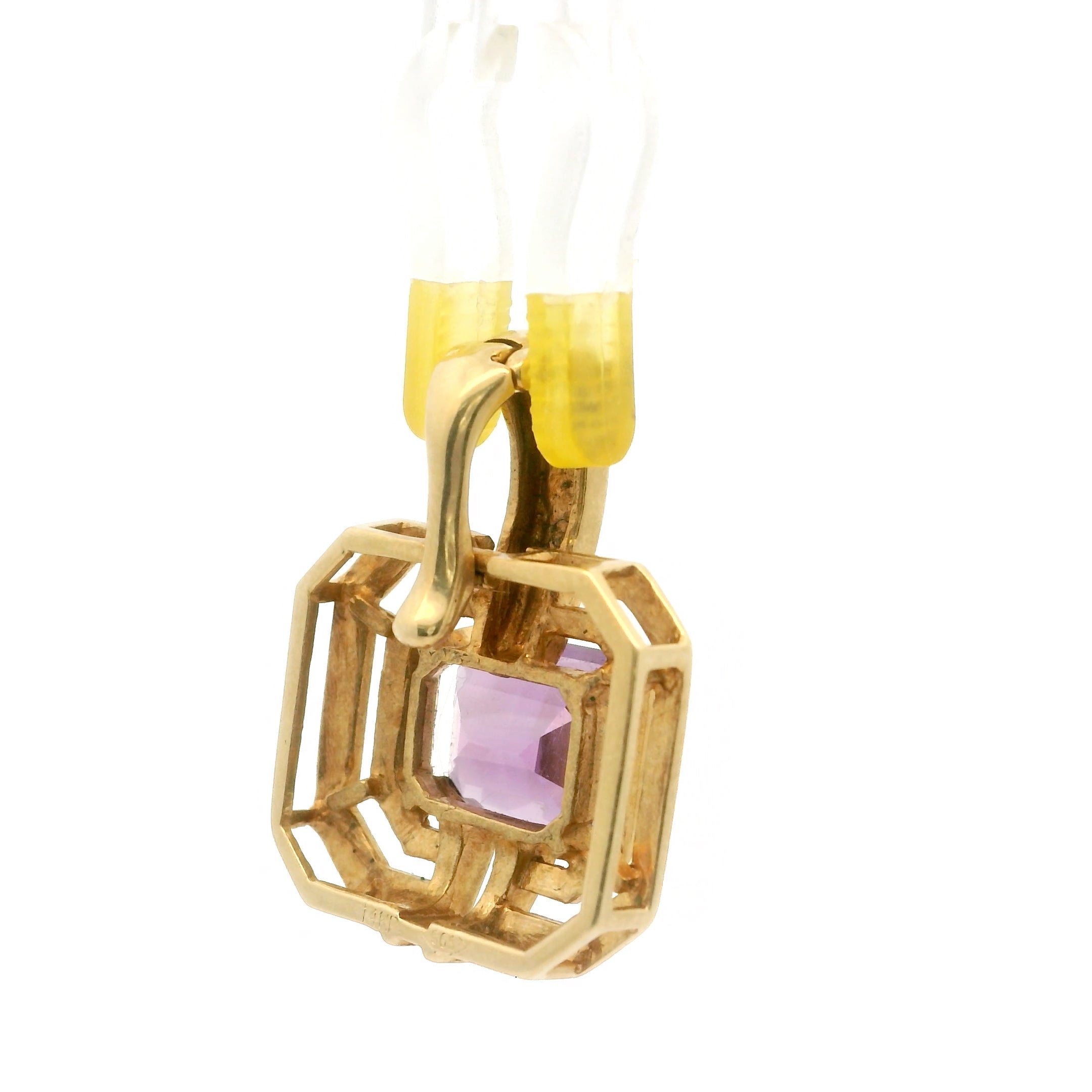 Royal Status Pendant 1503365