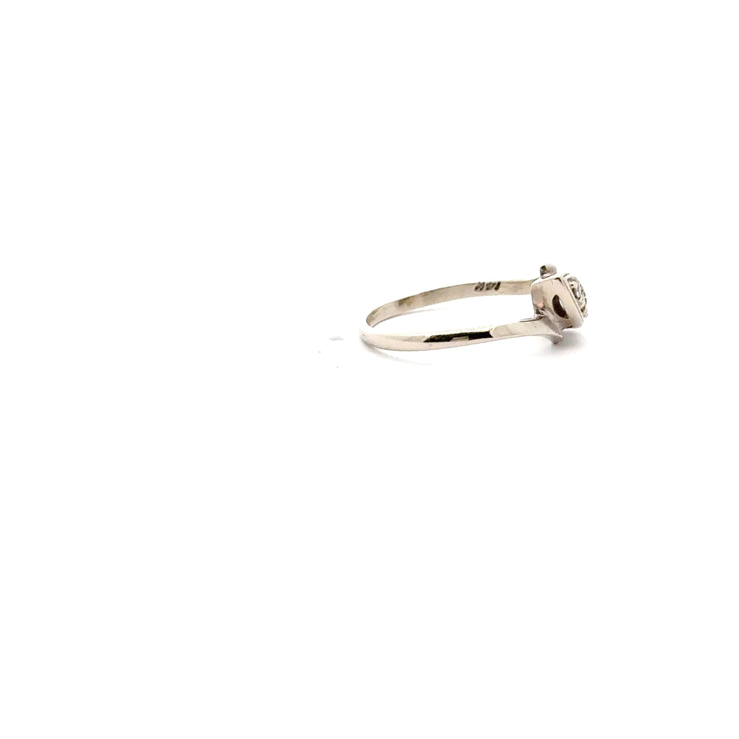 Dainty Titled Shield Ring Size 6.75 1400034