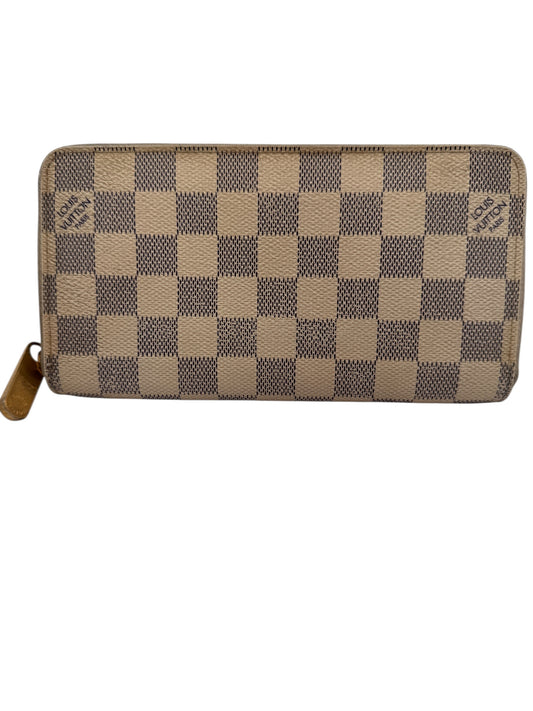 Authentic Louis Vuitton Zippy Wallet