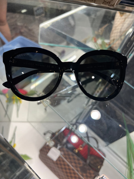 Gucci - Sunglasses Black Slight Cateye (No Case) 1403819